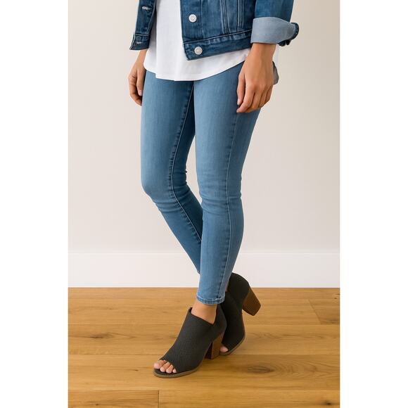 Dolce Vita DV8 Womens Open Toe Booties Size 8.5 Black Suede Perforated Side Zip - Picture 2 of 11